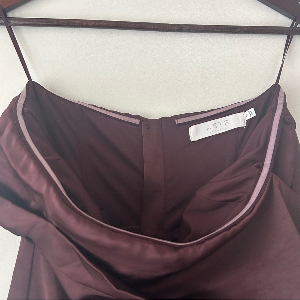 The ASTR the Label Gwyneria dress in colour Eggplant - Picture 6 of 7